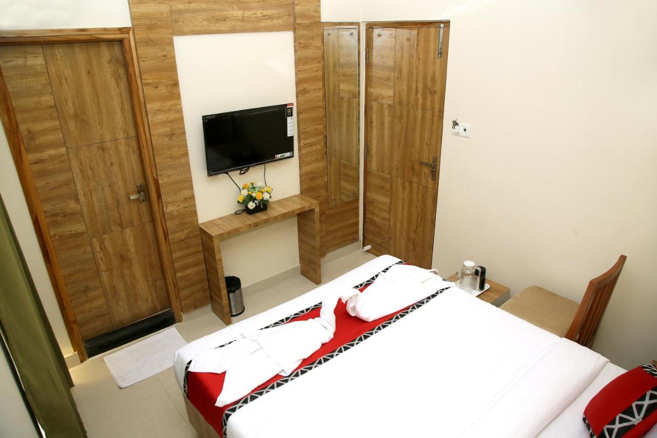 Apollo Court Hotel Chennai Luaran gambar