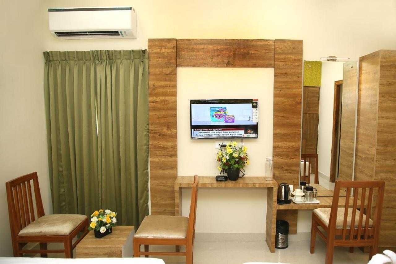Apollo Court Hotel Chennai Luaran gambar